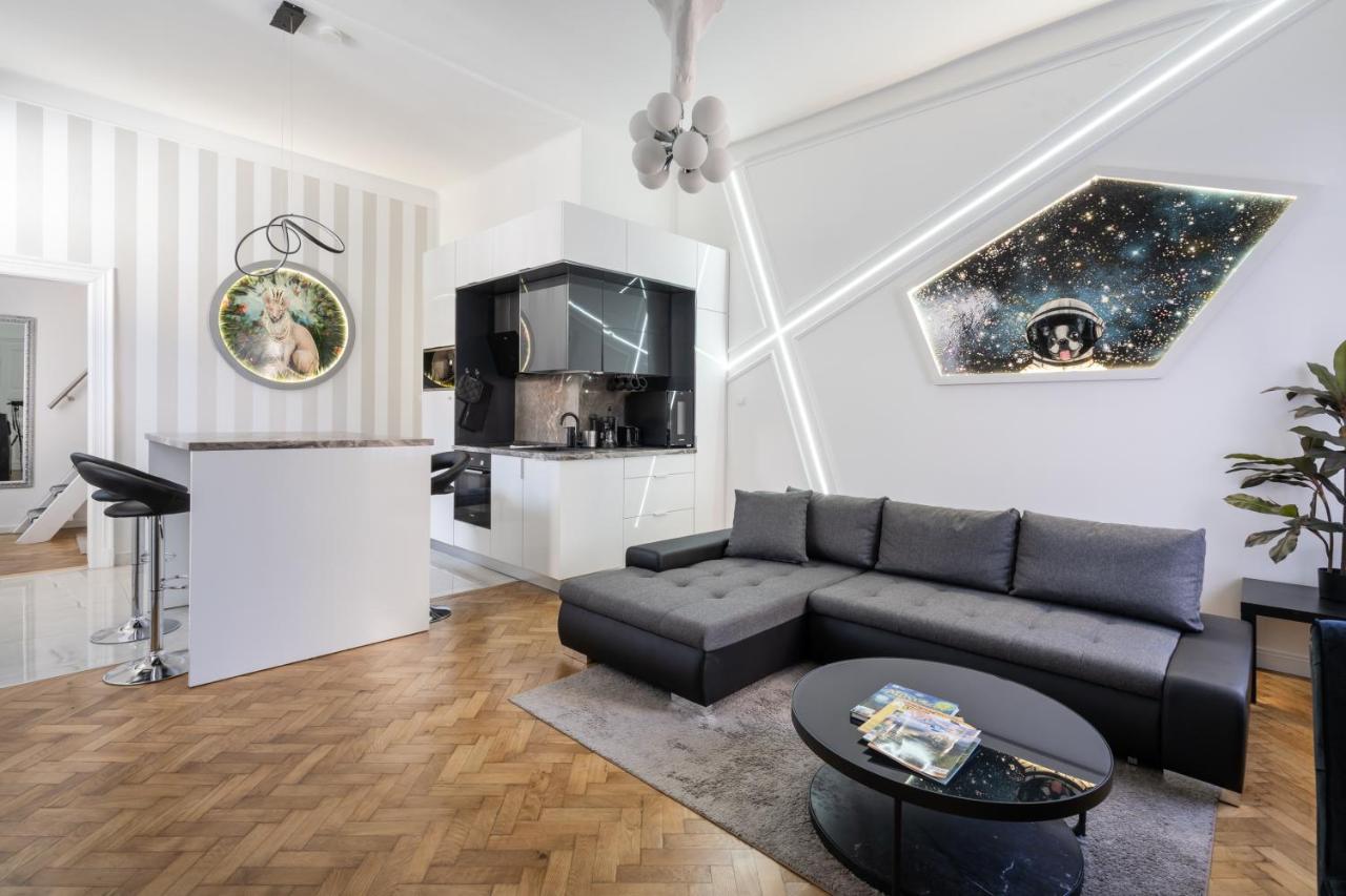 Galaxy Cube Apartment Budapest Luaran gambar